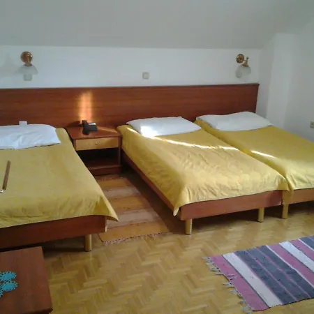 Arvaj Guest house 3*