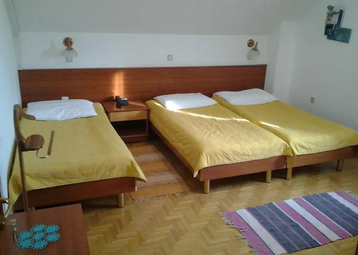 Arvaj Guest house 3*