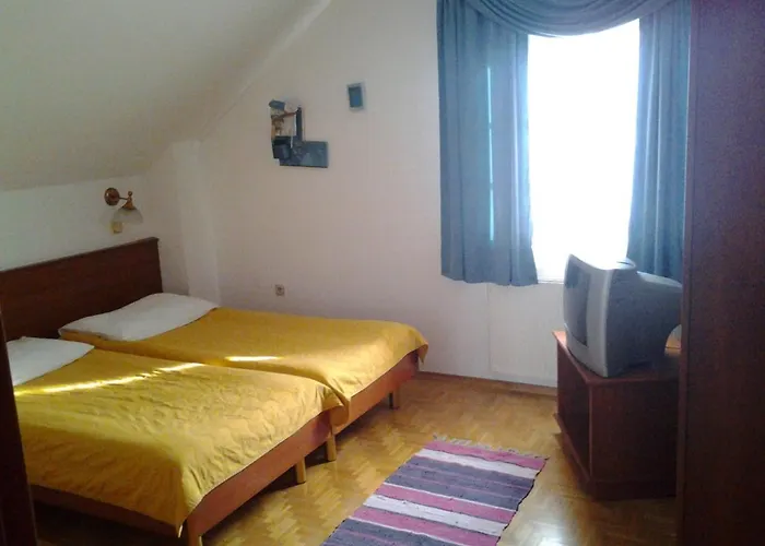 Arvaj Guest house 3*