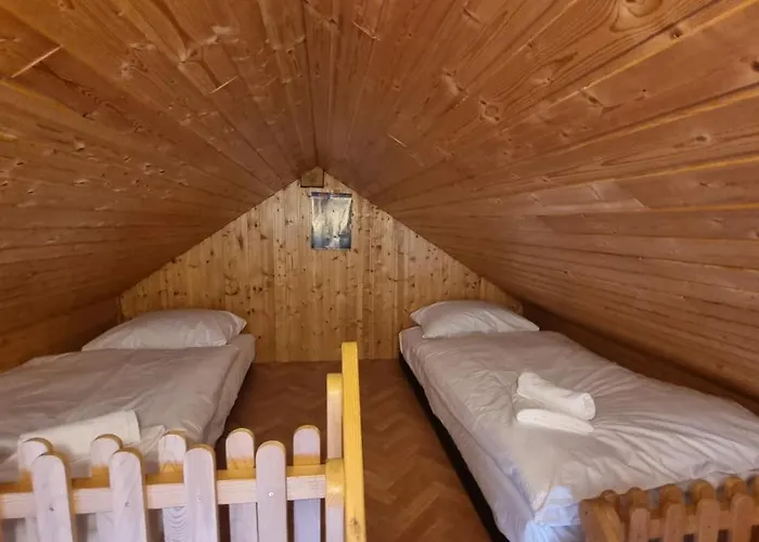 Arvaj Guest house 3*